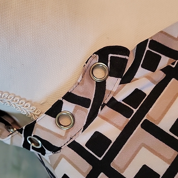 Geometric Print dress - Picture 3 of 5